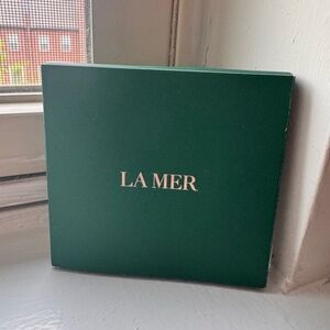 La Mer Hair Clips Set Green Marble Silver Snap Clips with Box